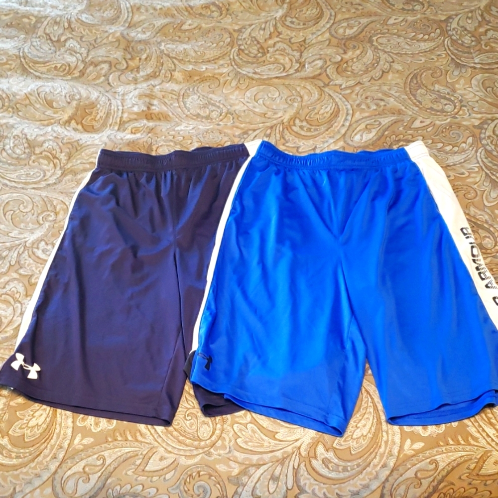 Under Armour basketball shorts. Boys Size Youth XL. Navy and royal blue.